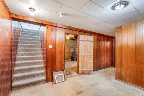 1301 15 Avenue South, Lethbridge, AB - Indoor Photo Showing Other Room