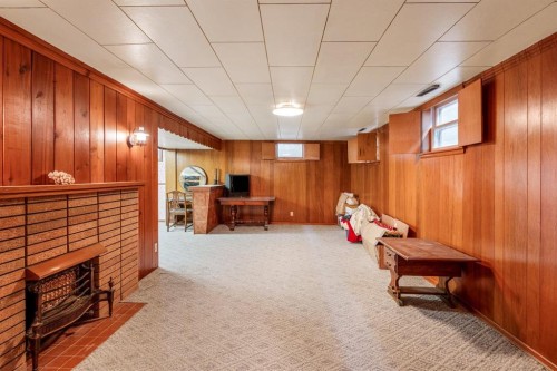 1301 15 Avenue South, Lethbridge, AB - Indoor