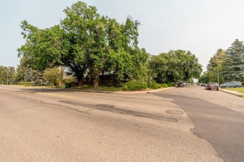 1301 15 Avenue South, Lethbridge, AB - Outdoor
