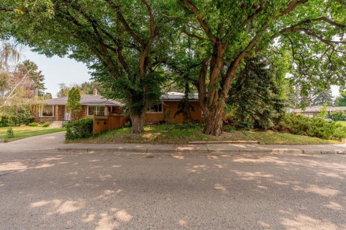 1301 15 Avenue South, Lethbridge, AB - Outdoor