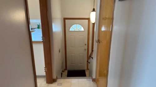 2128 22 Street, Coaldale, AB - Indoor Photo Showing Other Room