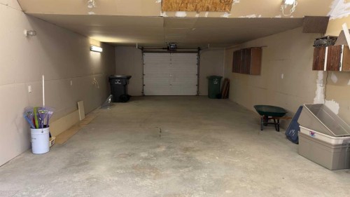 2128 22 Street, Coaldale, AB - Indoor Photo Showing Garage
