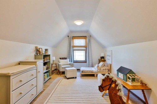 304 S 150 W, Raymond, AB - Indoor