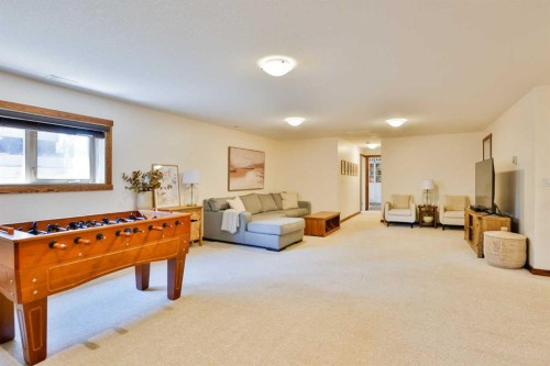 304 S 150 W, Raymond, AB - Indoor Photo Showing Other Room