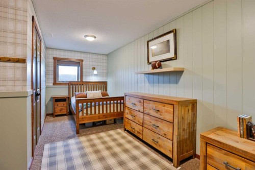 304 S 150 W, Raymond, AB - Indoor
