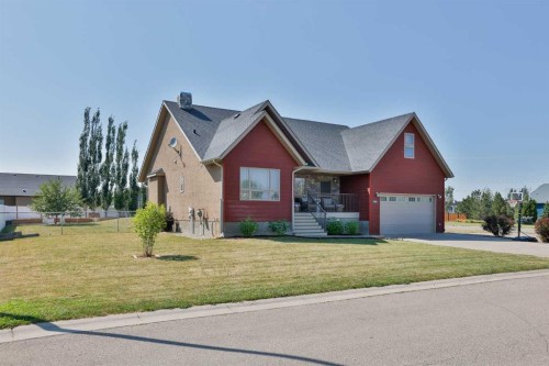 304 S 150 W, Raymond, AB - Outdoor With Facade