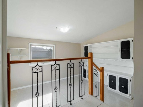 505 Centennial Avenue, Picture Butte, AB - Indoor Photo Showing Other Room