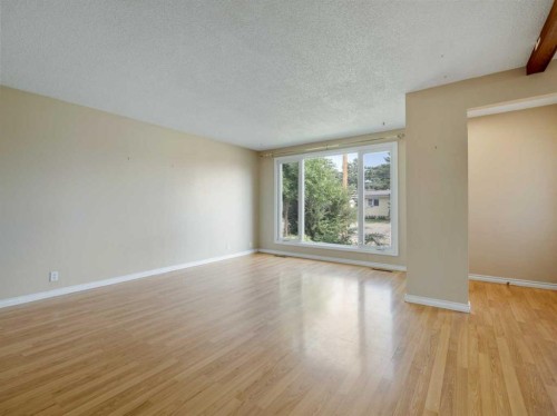 505 Centennial Avenue, Picture Butte, AB - Indoor Photo Showing Other Room