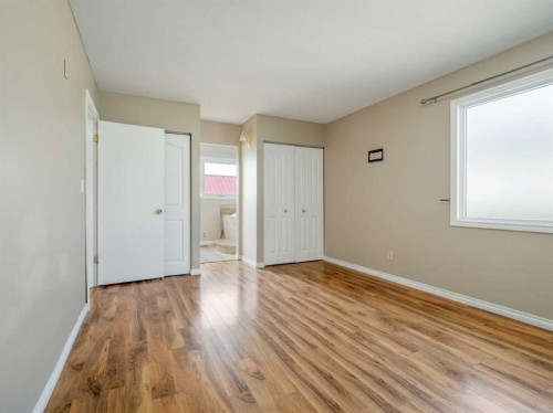 505 Centennial Avenue, Picture Butte, AB - Indoor Photo Showing Other Room