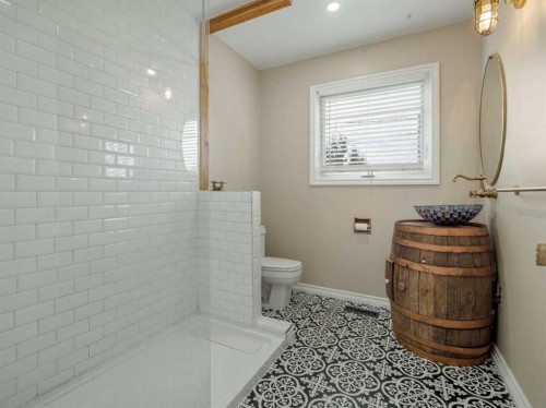 505 Centennial Avenue, Picture Butte, AB - Indoor Photo Showing Bathroom