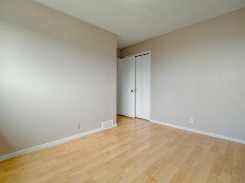 505 Centennial Avenue, Picture Butte, AB - Indoor Photo Showing Other Room