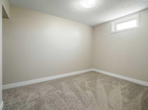 505 Centennial Avenue, Picture Butte, AB - Indoor Photo Showing Other Room