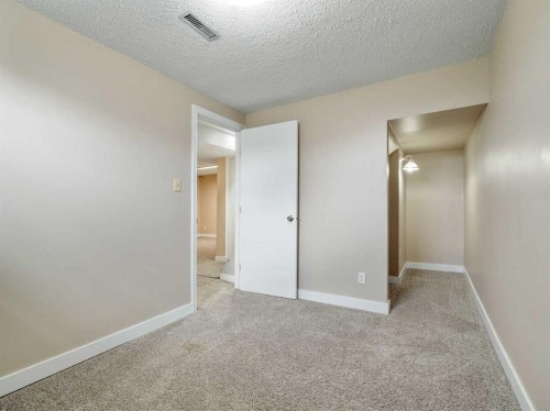 505 Centennial Avenue, Picture Butte, AB - Indoor Photo Showing Other Room