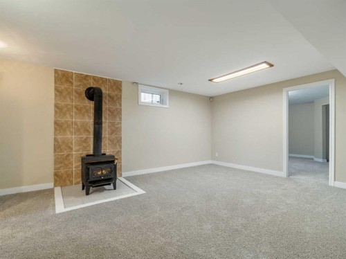 505 Centennial Avenue, Picture Butte, AB - Indoor Photo Showing Basement