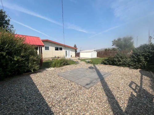 505 Centennial Avenue, Picture Butte, AB - Outdoor