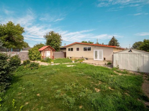 505 Centennial Avenue, Picture Butte, AB - Outdoor