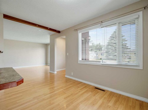 505 Centennial Avenue, Picture Butte, AB - Indoor Photo Showing Other Room
