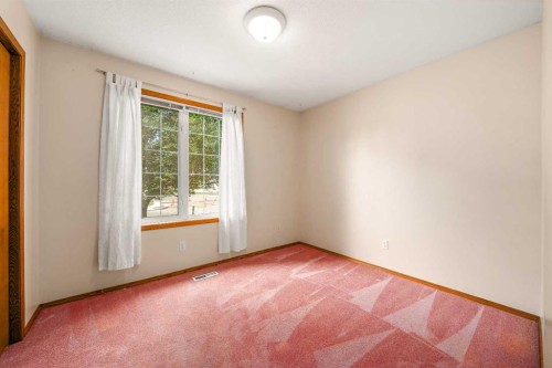 4129 55 Street, Taber, AB - Indoor Photo Showing Other Room