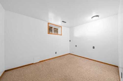 4129 55 Street, Taber, AB - Indoor Photo Showing Other Room