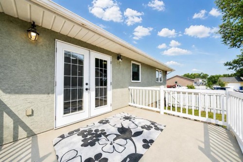 4129 55 Street, Taber, AB - Outdoor