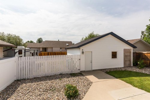 86 Riverstone Boulevard West, Lethbridge, AB - Outdoor With Exterior