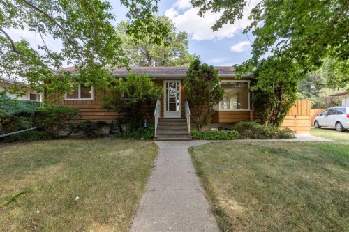 1005 17 Street NORTH Lethbridge, AB T1H 3E3