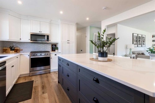 3621 Redwood Road South, Lethbridge, AB - Indoor Photo Showing Kitchen