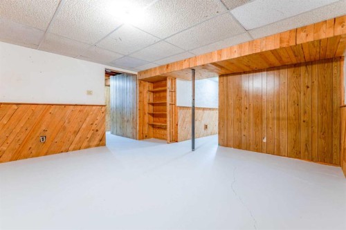755 East Avenue, Pincher Creek, AB - Indoor