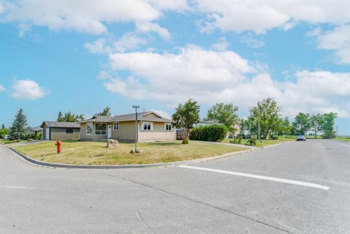 755 East Avenue, Pincher Creek, AB - Outdoor
