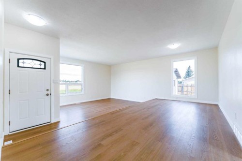 755 East Avenue, Pincher Creek, AB - Indoor Photo Showing Other Room
