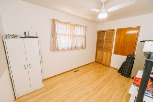 2305 7 Avenue North, Lethbridge, AB - Indoor Photo Showing Other Room