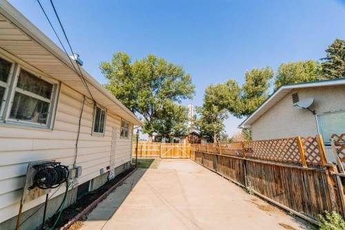 2305 7 Avenue North, Lethbridge, AB - Outdoor With Exterior