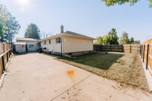 2305 7 Avenue North, Lethbridge, AB - Outdoor With Exterior