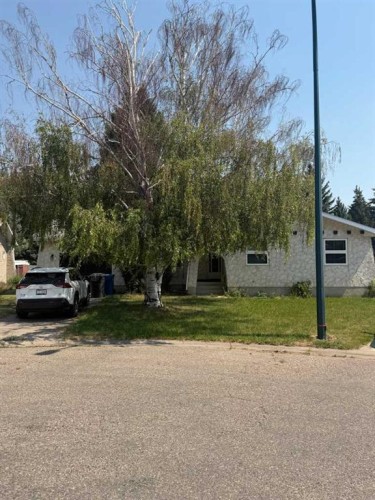 1317 Huron Place South, Lethbridge, AB 