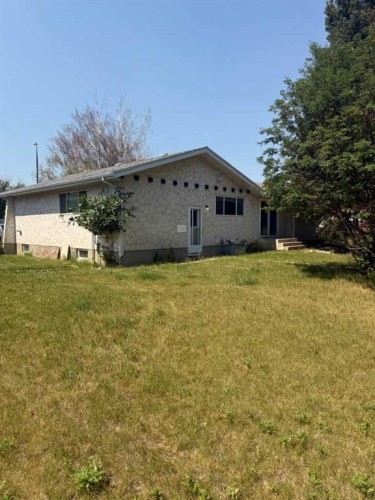 1317 Huron Place South, Lethbridge, AB 