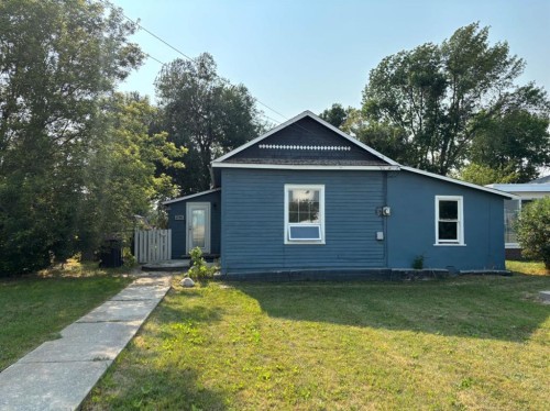 256 N 1 Street WEST Magrath, AB T0K 1J0