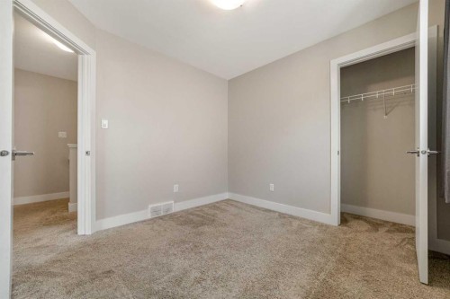 824 Coalbrook Close West, Lethbridge, AB 