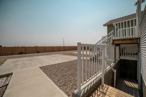 824 Coalbrook Close West, Lethbridge, AB 