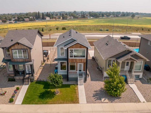 824 Coalbrook Close West, Lethbridge, AB 