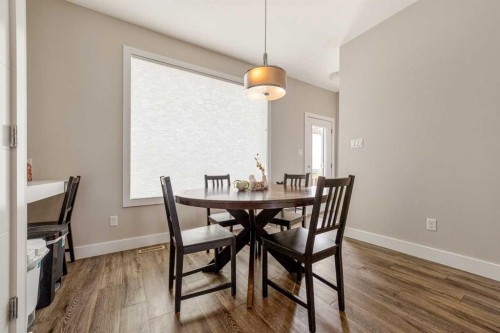 824 Coalbrook Close West, Lethbridge, AB 