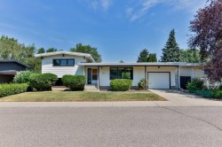 309 Normandy Road SOUTHLethbridge, AB T1J 3X9