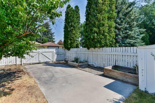 309 Normandy Road South, Lethbridge, AB - Outdoor