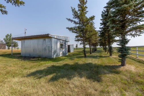 204004 Twp Rd 6-4, Raymond, AB - Outdoor