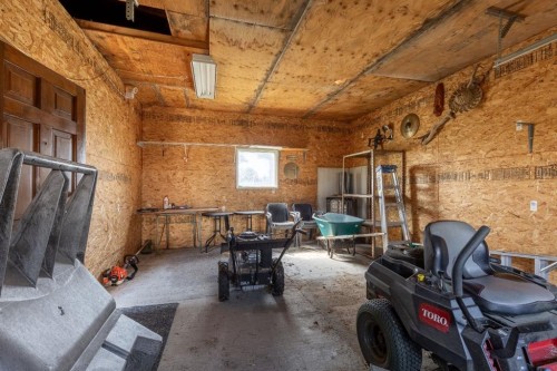 204004 Twp Rd 6-4, Raymond, AB - 