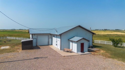 204004 Twp Rd 6-4, Raymond, AB - Outdoor