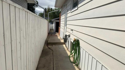 1906 14 Avenue South, Lethbridge, AB - Outdoor With Exterior