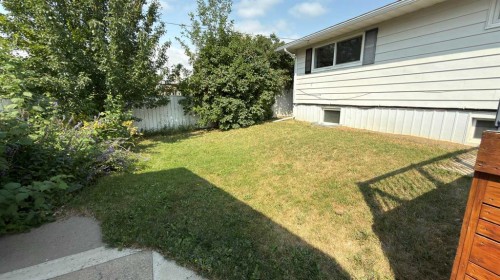 1906 14 Avenue South, Lethbridge, AB - Outdoor