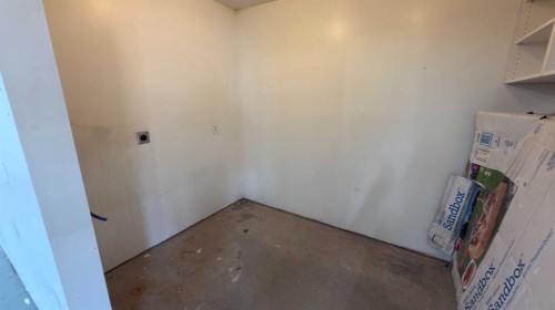 1906 14 Avenue South, Lethbridge, AB - Indoor Photo Showing Other Room