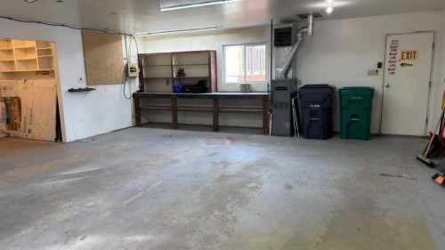 1906 14 Avenue South, Lethbridge, AB - Indoor Photo Showing Garage