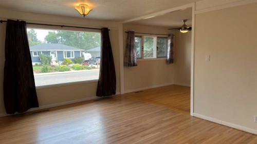 1906 14 Avenue South, Lethbridge, AB - Indoor Photo Showing Other Room